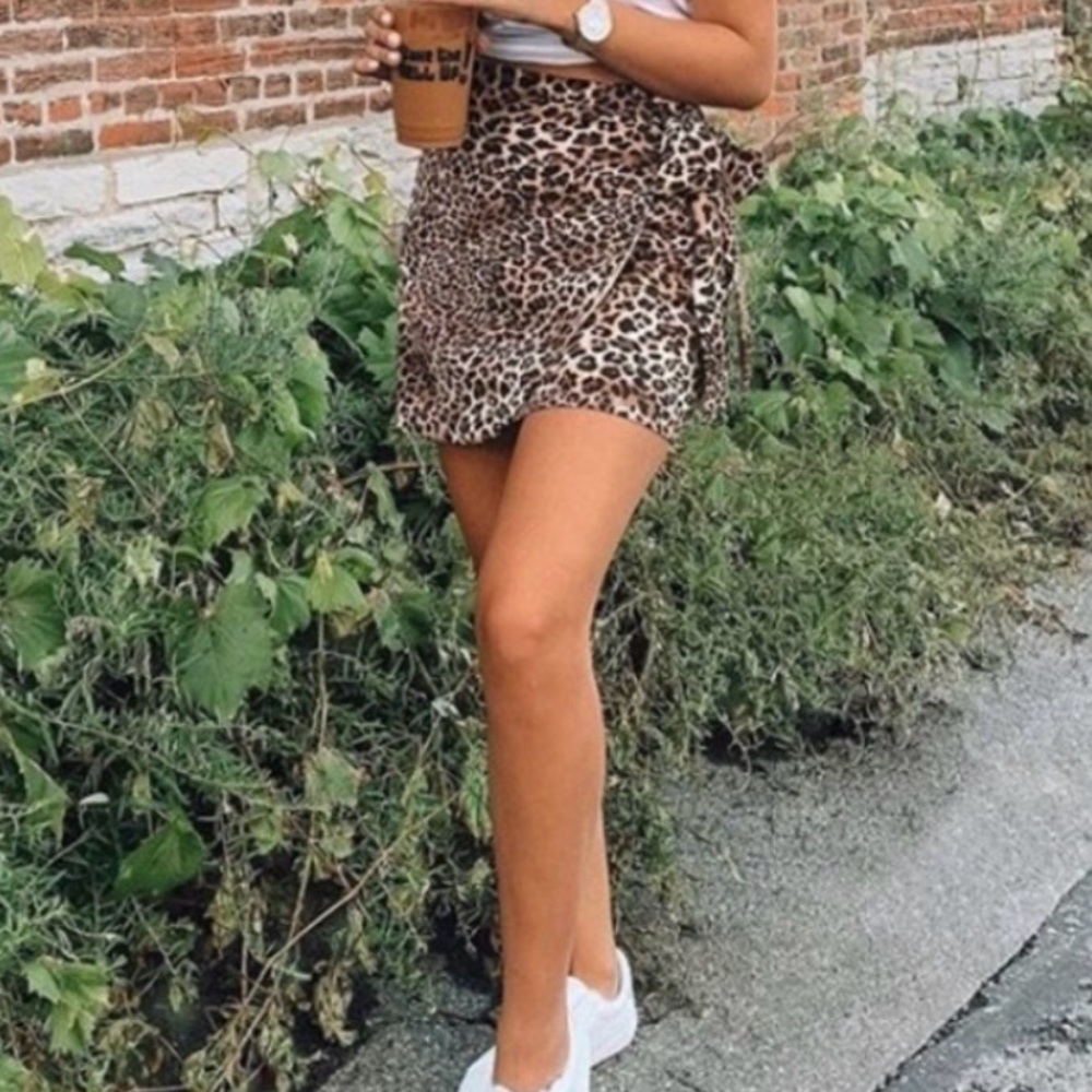 NWT About Us Leopard Print Mini Skirt